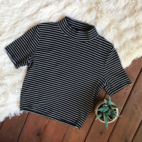 Abercrombie & Fitch Tops - Black & White Stripe Mock Neck Crop Top